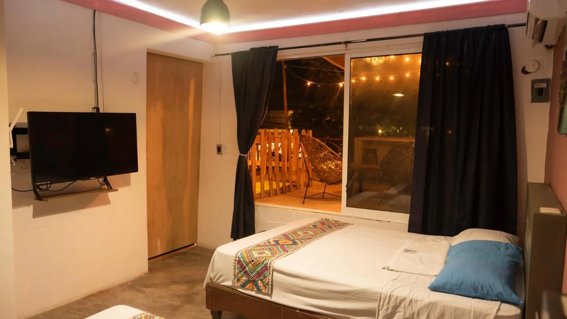 Apartment In The Historic Center With Terrace & High Speed Wifi Bacalar