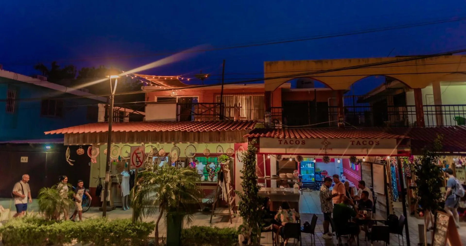 Apartment In The Historic Center With Terrace & High Speed Wifi Bacalar